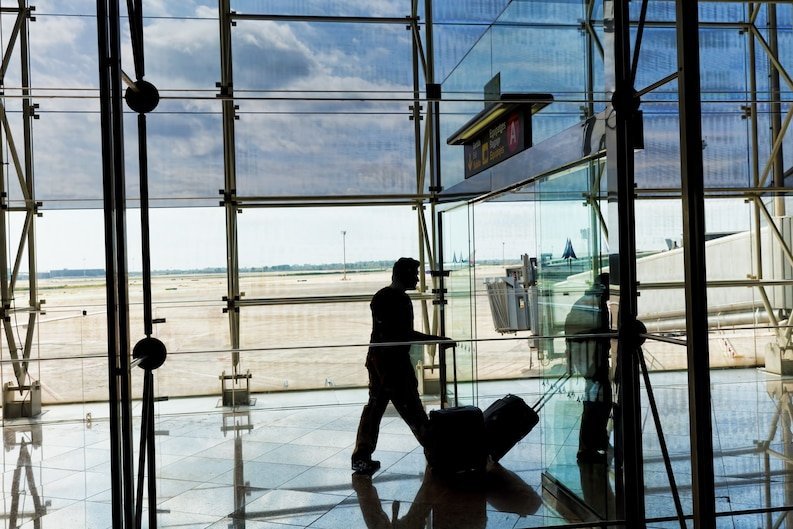 Luxurious Airport Pick-Ups and Drops in London