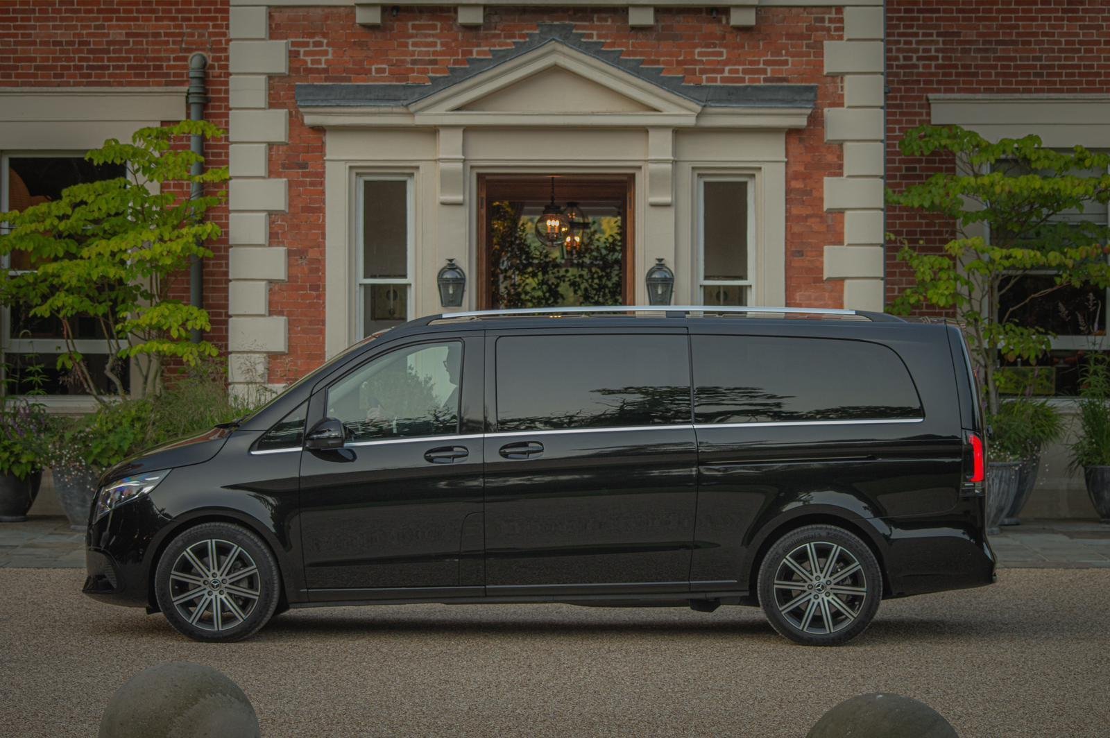 Chauffeur Car Service – A Supreme Blend of Comfort and Convenience