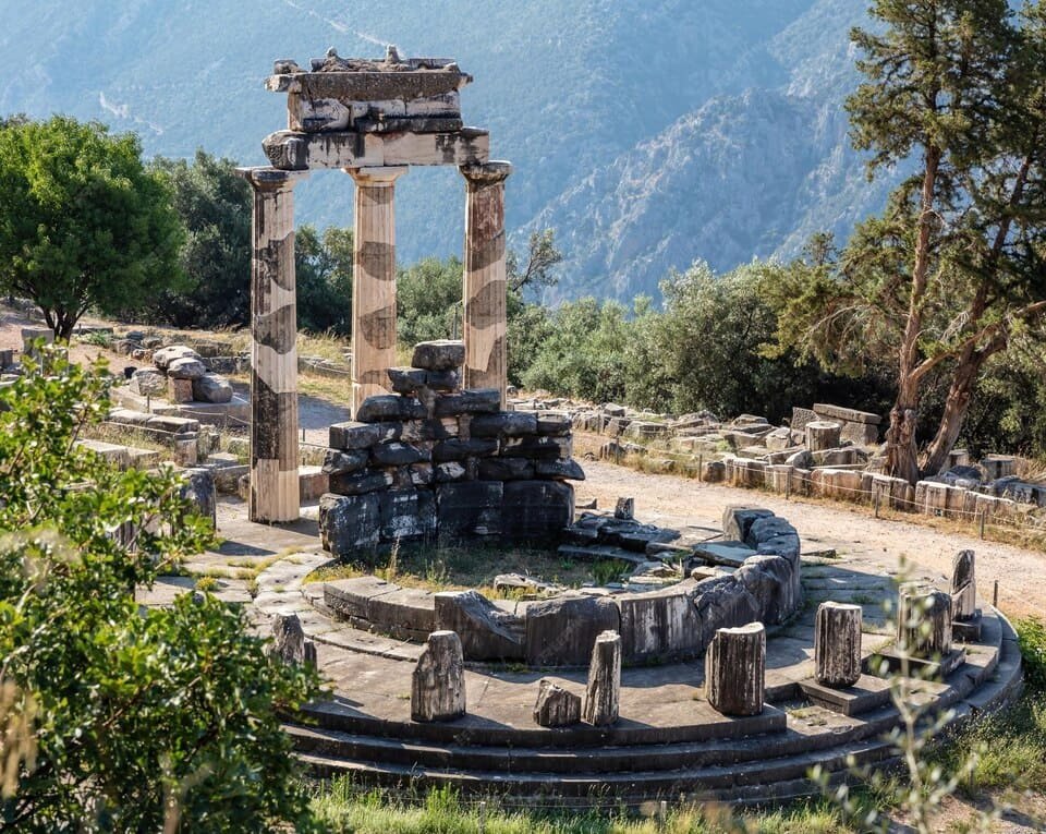 Historic Delphi & Meteora Tours