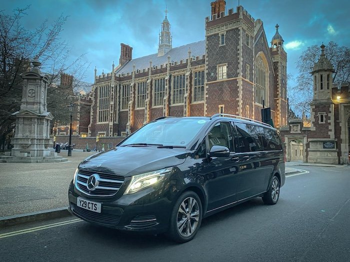 The Hidden Value of a Chauffeur Tour – More Than Just a Ride