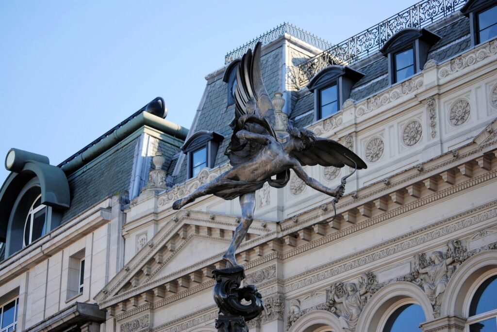 Chauffeur Service Piccadilly Circus