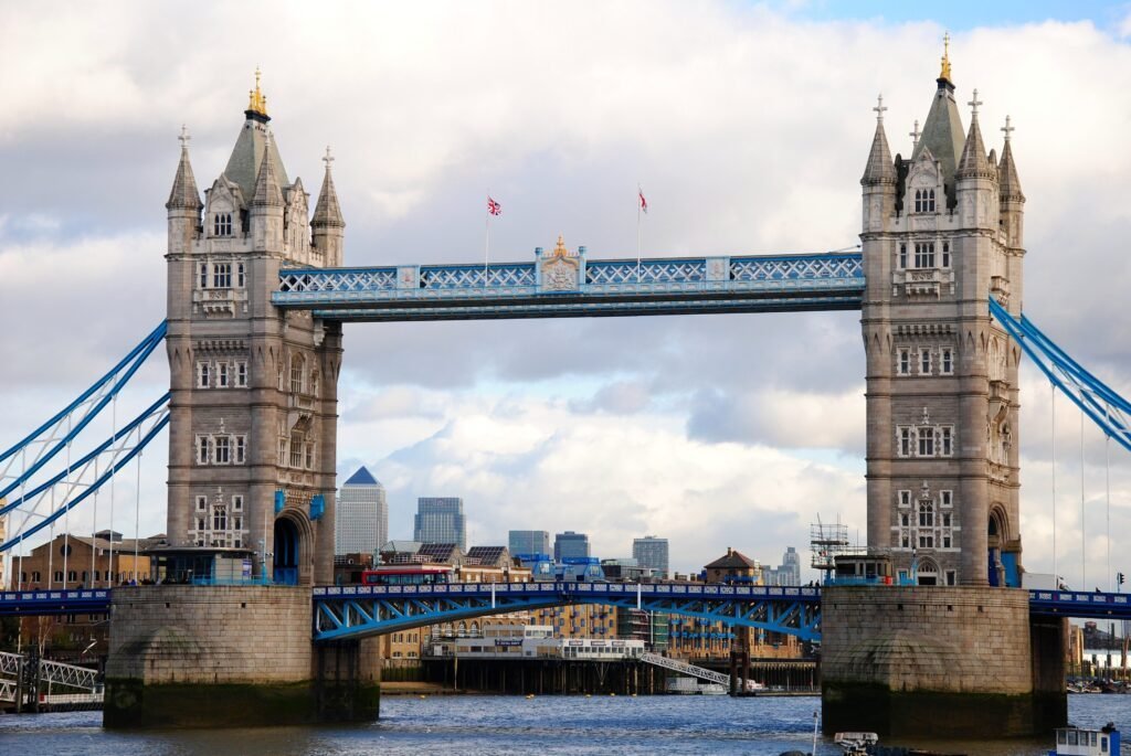 Chauffeur Service to Tower Bridge London