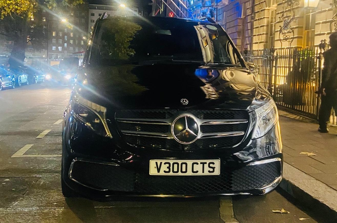Navigating London Traffic: Why Chauffeur Services Save Time