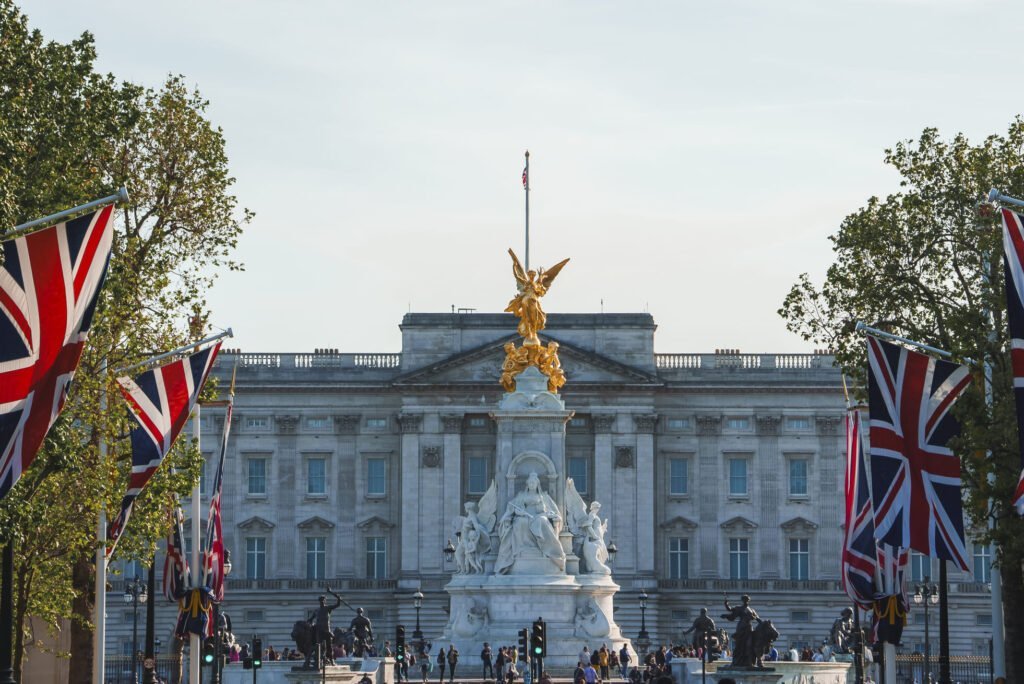 Chauffeur Service to Buckingham Palace