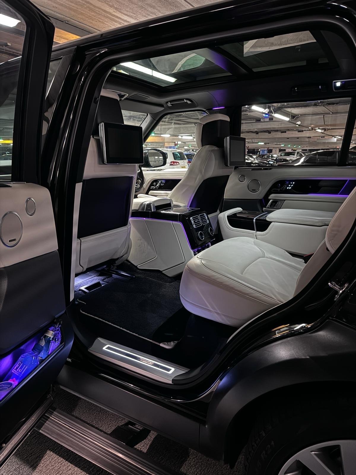 Range Rover chauffeur car interior