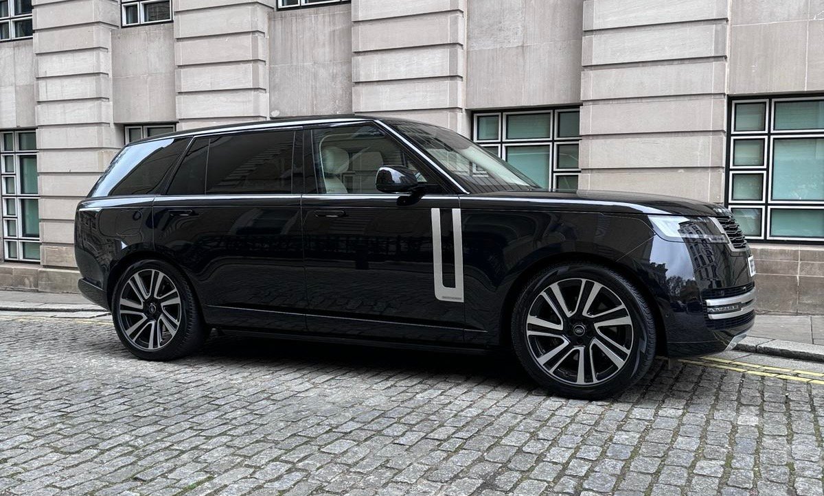 Range Rover chauffeur SUV Hire London
